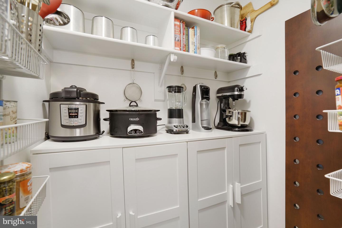 107 N GEORGE MASON DR N #4, ARLINGTON, Virginia 22203, 2 Bedrooms Bedrooms, ,1 BathroomBathrooms,Residential,For sale,107 N GEORGE MASON DR N #4,VAAR2067344 MLS # VAAR2067344 107 N GEORGE MASON DR N #4, ARLINGTON, Virginia 22203, 2 Bedrooms Bedrooms, ,1 BathroomBathrooms,Residential,For sale,107 N GEORGE MASON DR N #4,VAAR2067344 MLS # VAAR2067344