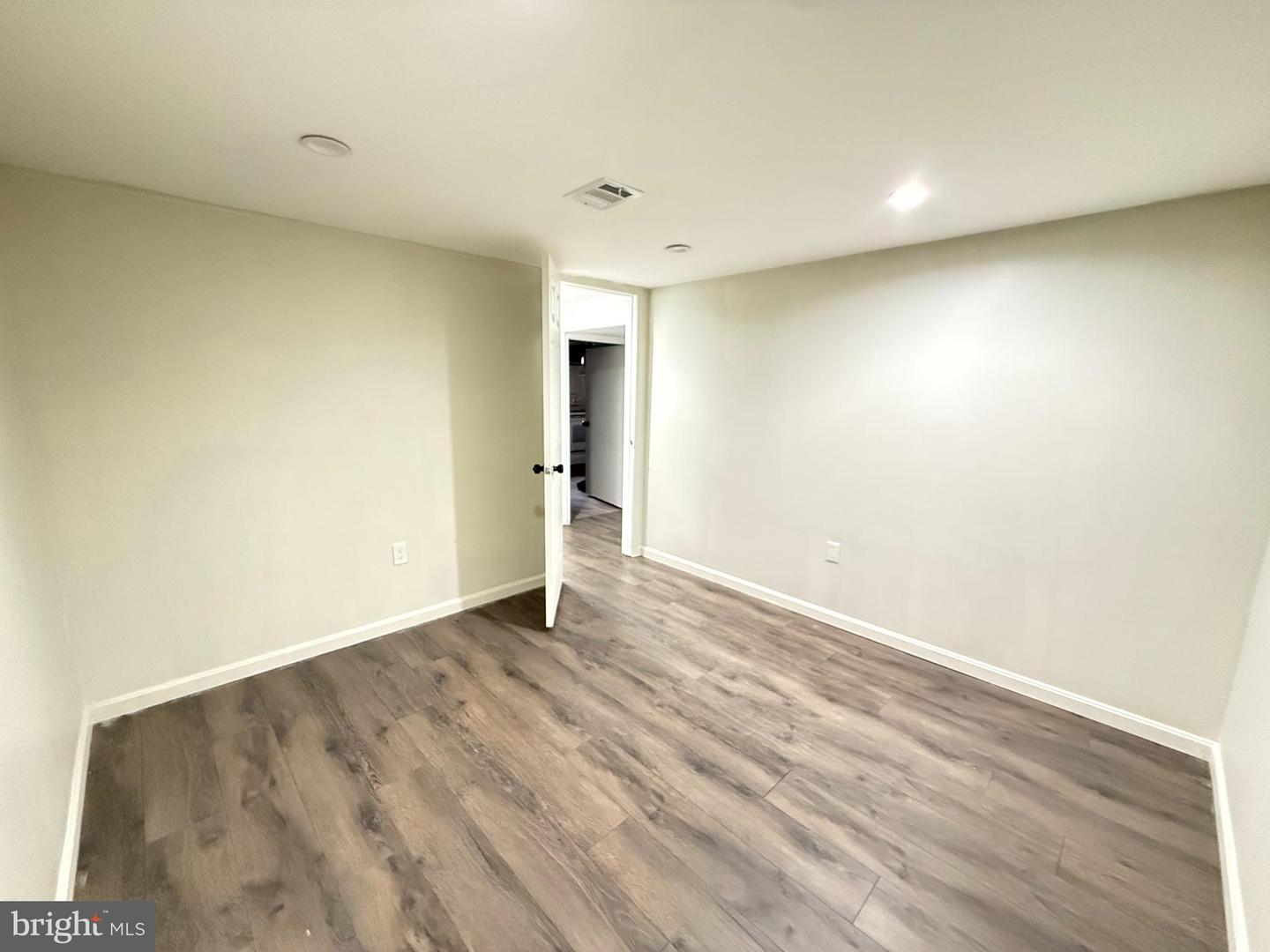 15205 MICHIGAN RD, WOODBRIDGE, Virginia 22191, 5 Bedrooms Bedrooms, 8 Rooms Rooms,3 BathroomsBathrooms,Residential,For sale,15205 MICHIGAN RD,VAPW2109958 MLS # VAPW2109958