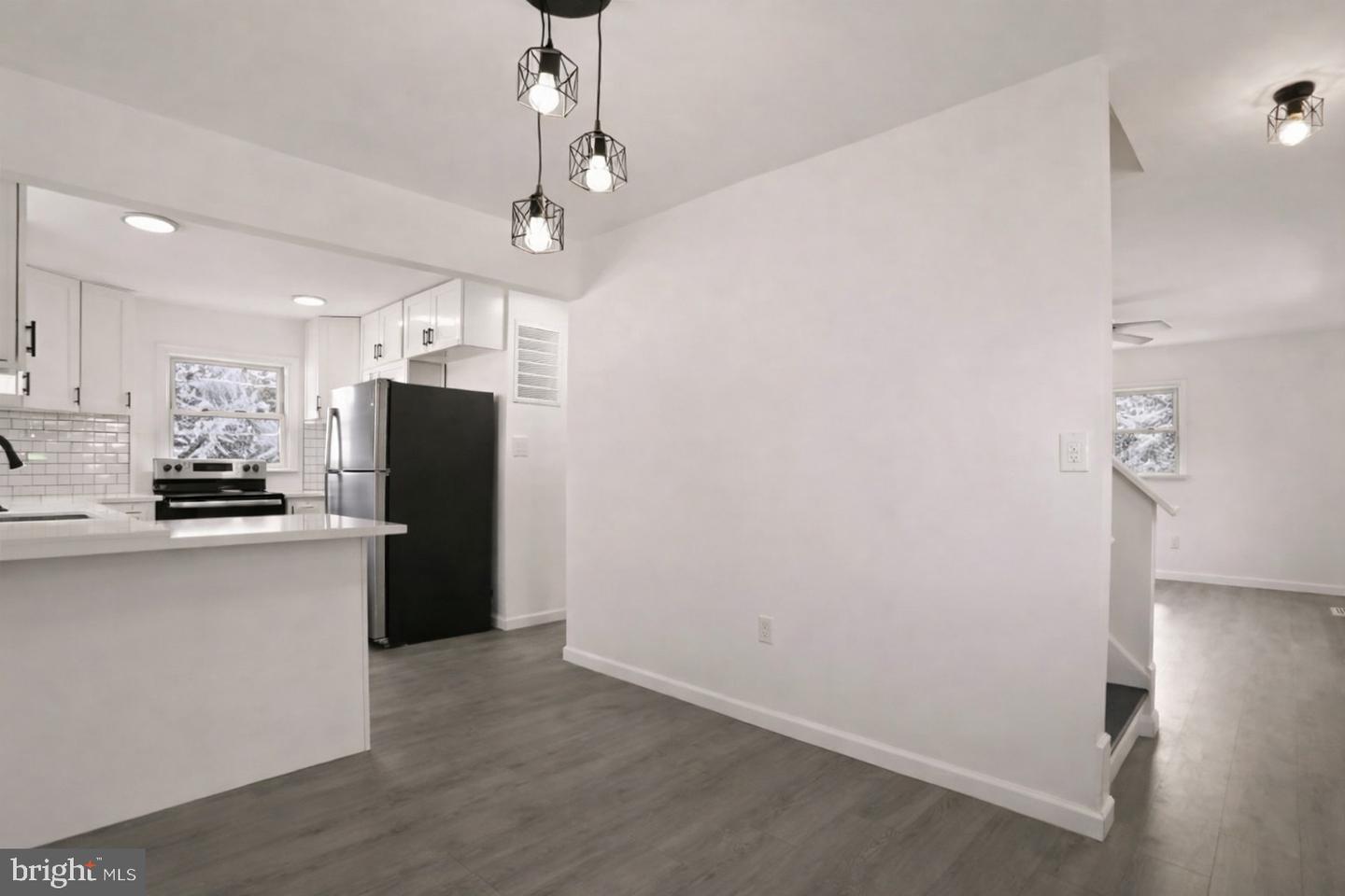 15205 MICHIGAN RD, WOODBRIDGE, Virginia 22191, 5 Bedrooms Bedrooms, 8 Rooms Rooms,3 BathroomsBathrooms,Residential,For sale,15205 MICHIGAN RD,VAPW2109958 MLS # VAPW2109958