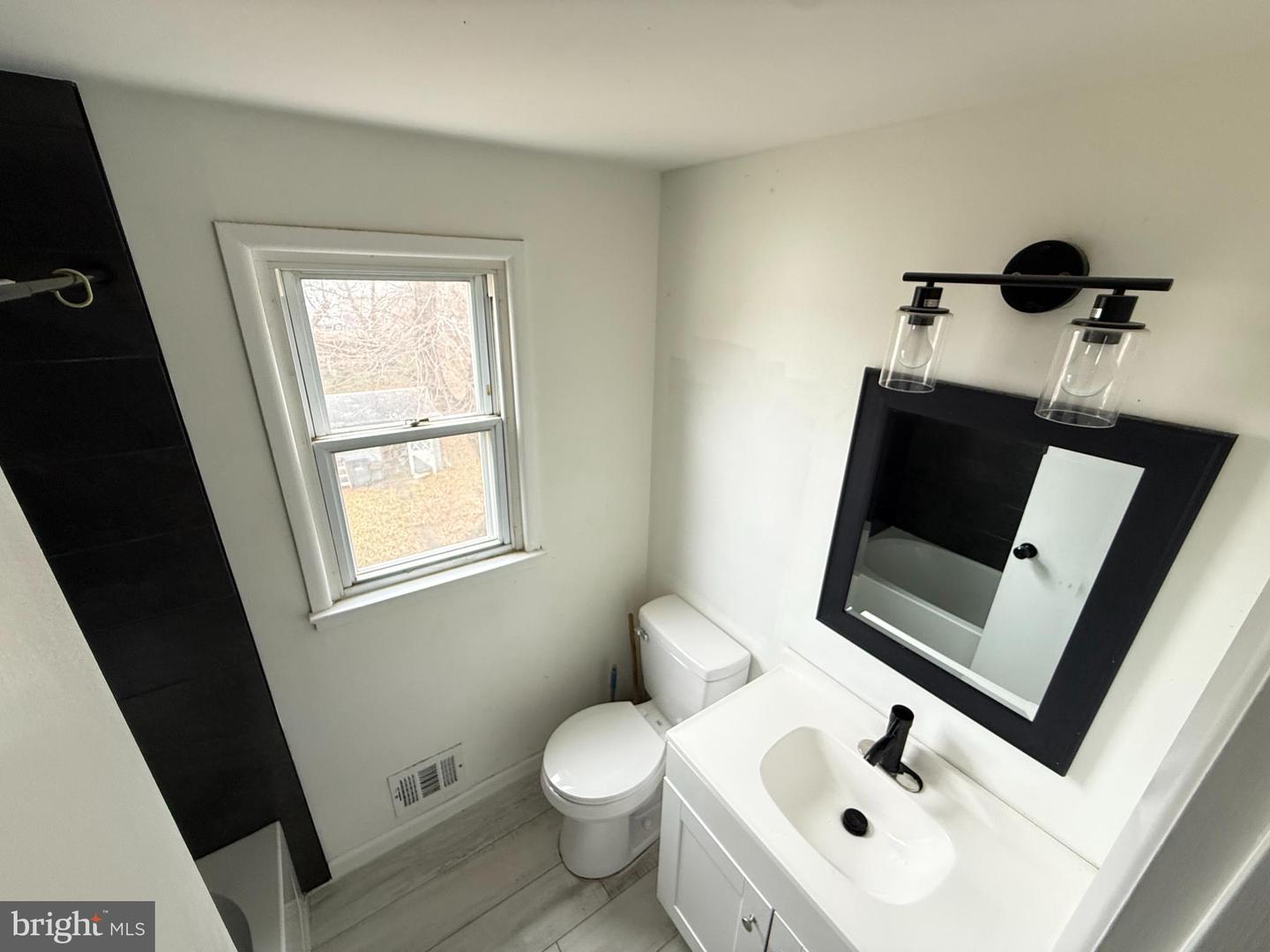 15205 MICHIGAN RD, WOODBRIDGE, Virginia 22191, 5 Bedrooms Bedrooms, 8 Rooms Rooms,3 BathroomsBathrooms,Residential,For sale,15205 MICHIGAN RD,VAPW2109958 MLS # VAPW2109958