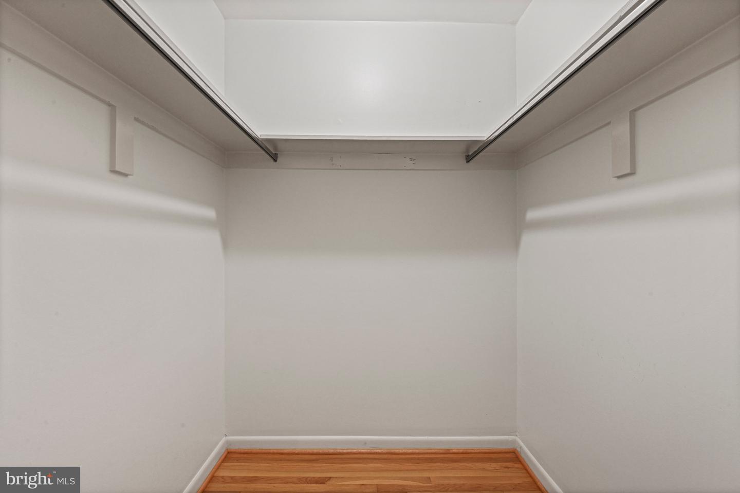 7801 BIRNAM WOOD DR, MCLEAN, Virginia 22102, 4 Bedrooms Bedrooms, ,3 BathroomsBathrooms,Residential,For sale,7801 BIRNAM WOOD DR,VAFX2284266 MLS # VAFX2284266