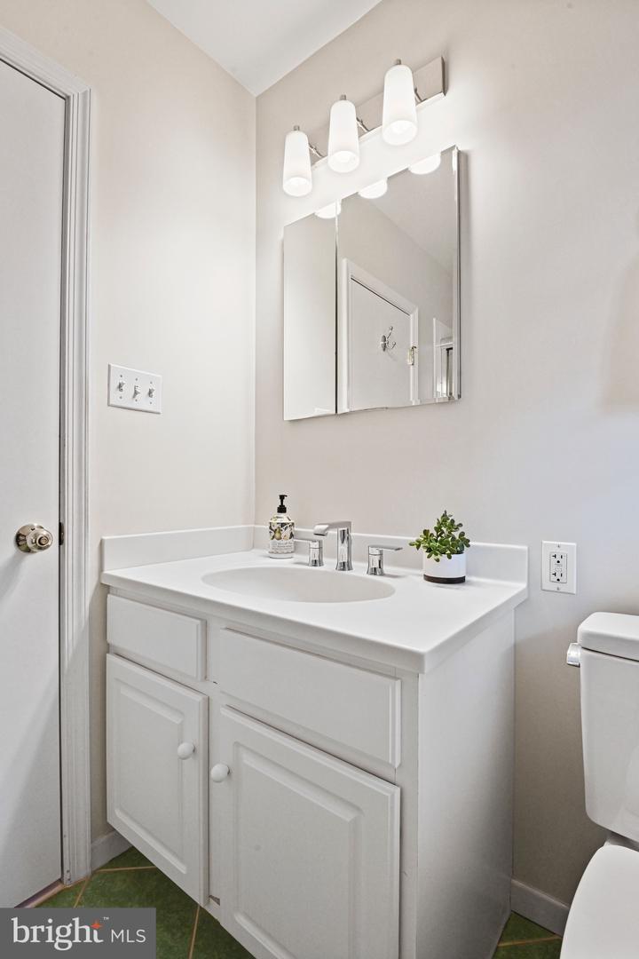 7801 BIRNAM WOOD DR, MCLEAN, Virginia 22102, 4 Bedrooms Bedrooms, ,3 BathroomsBathrooms,Residential,For sale,7801 BIRNAM WOOD DR,VAFX2284266 MLS # VAFX2284266