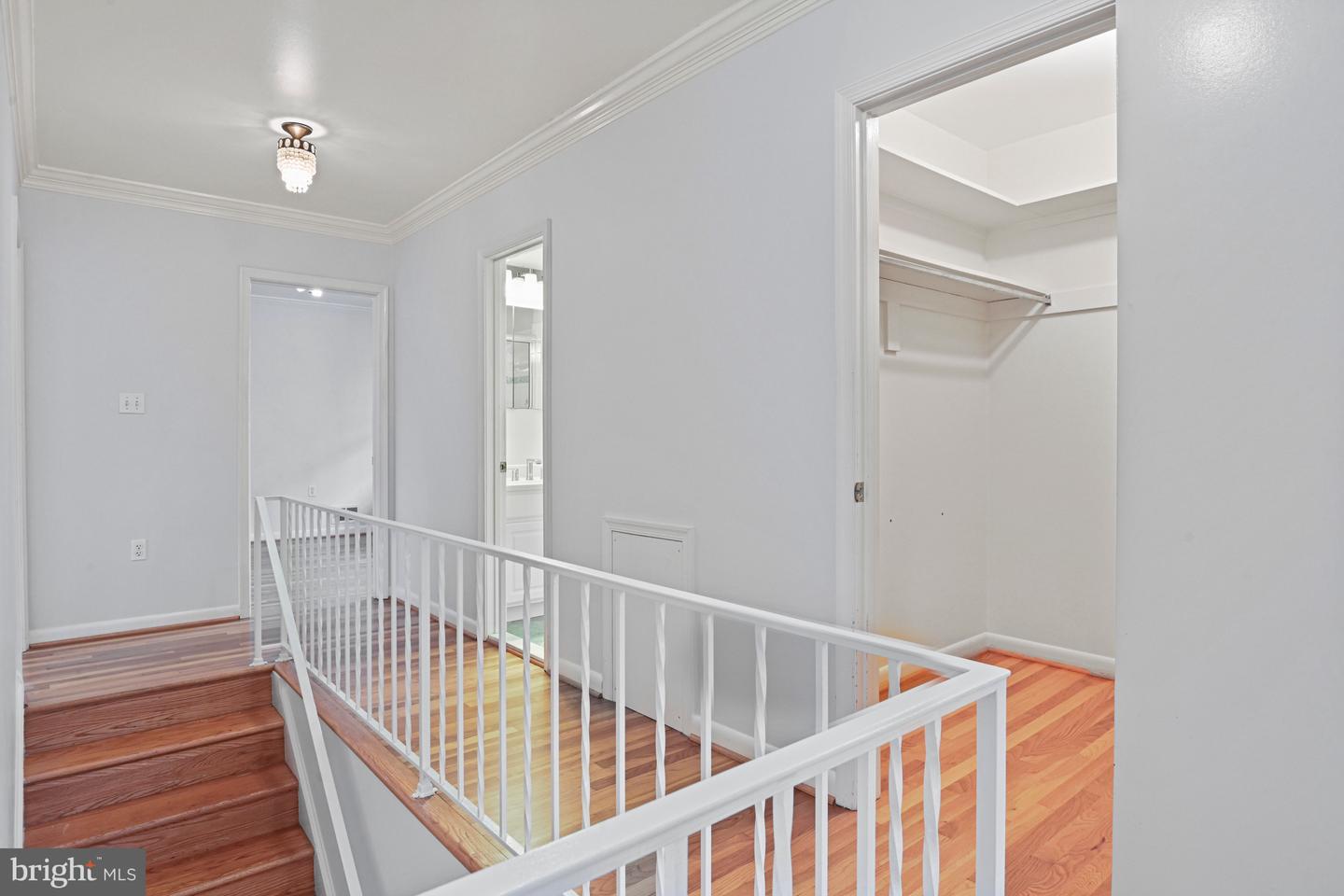 7801 BIRNAM WOOD DR, MCLEAN, Virginia 22102, 4 Bedrooms Bedrooms, ,3 BathroomsBathrooms,Residential,For sale,7801 BIRNAM WOOD DR,VAFX2284266 MLS # VAFX2284266