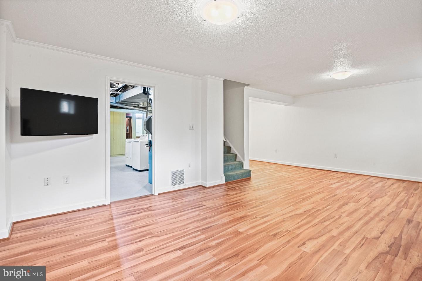 7801 BIRNAM WOOD DR, MCLEAN, Virginia 22102, 4 Bedrooms Bedrooms, ,3 BathroomsBathrooms,Residential,For sale,7801 BIRNAM WOOD DR,VAFX2284266 MLS # VAFX2284266