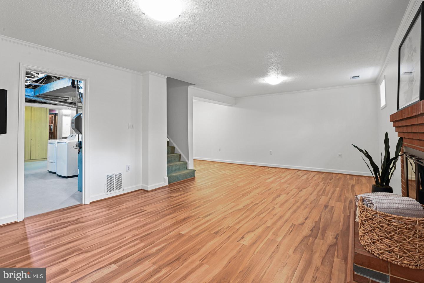 7801 BIRNAM WOOD DR, MCLEAN, Virginia 22102, 4 Bedrooms Bedrooms, ,3 BathroomsBathrooms,Residential,For sale,7801 BIRNAM WOOD DR,VAFX2284266 MLS # VAFX2284266