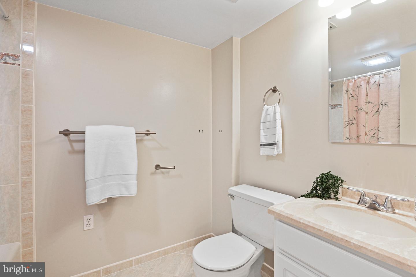 7801 BIRNAM WOOD DR, MCLEAN, Virginia 22102, 4 Bedrooms Bedrooms, ,3 BathroomsBathrooms,Residential,For sale,7801 BIRNAM WOOD DR,VAFX2284266 MLS # VAFX2284266