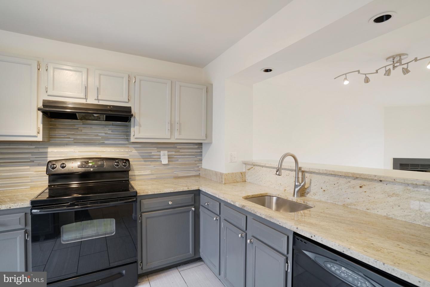 3858 9TH RD S, ARLINGTON, Virginia 22204, 2 Bedrooms Bedrooms, ,2 BathroomsBathrooms,Residential,For sale,3858 9TH RD S,VAAR2067364 MLS # VAAR2067364 3858 9TH RD S, ARLINGTON, Virginia 22204, 2 Bedrooms Bedrooms, ,2 BathroomsBathrooms,Residential,For sale,3858 9TH RD S,VAAR2067364 MLS # VAAR2067364