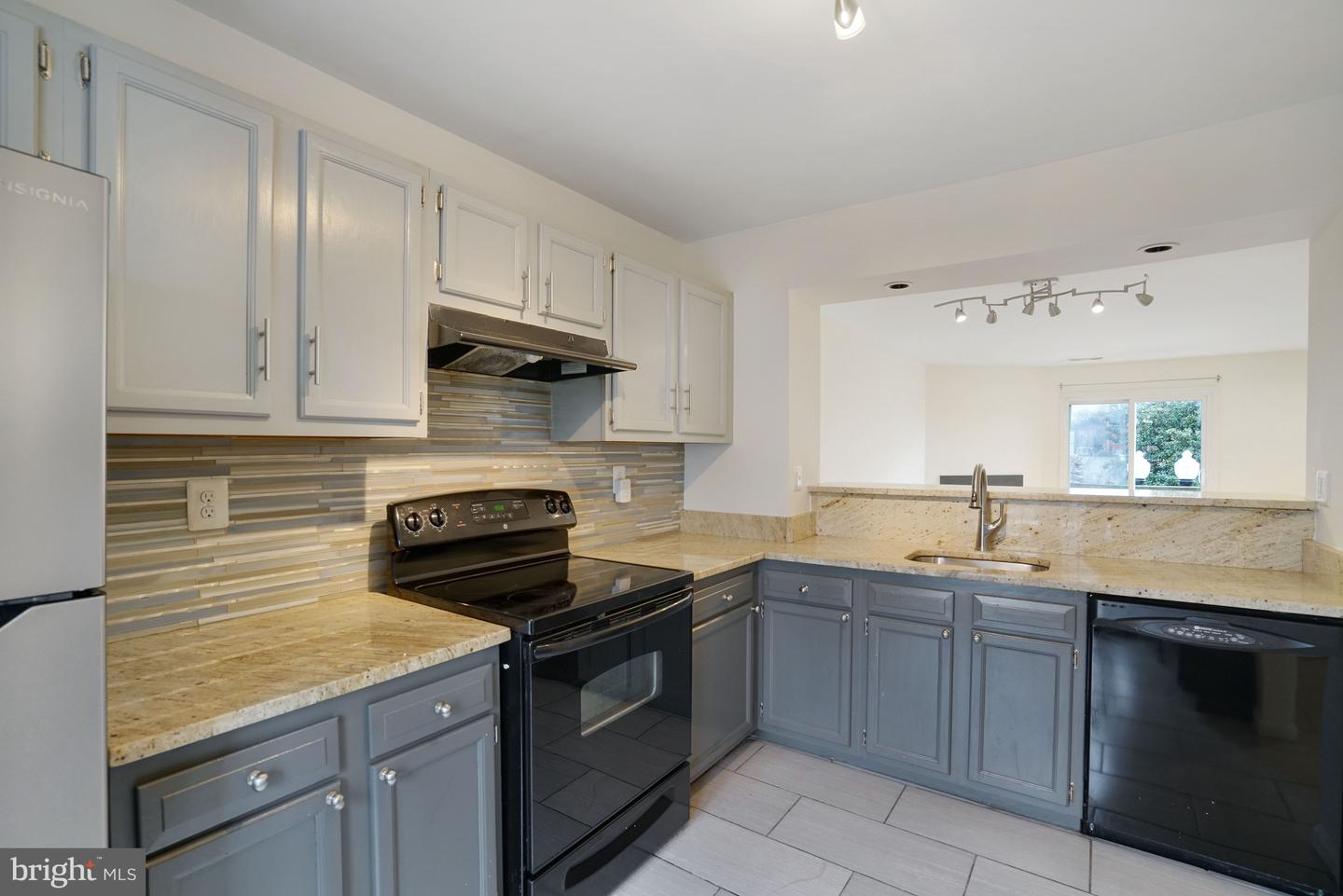 3858 9TH RD S, ARLINGTON, Virginia 22204, 2 Bedrooms Bedrooms, ,2 BathroomsBathrooms,Residential,For sale,3858 9TH RD S,VAAR2067364 MLS # VAAR2067364 3858 9TH RD S, ARLINGTON, Virginia 22204, 2 Bedrooms Bedrooms, ,2 BathroomsBathrooms,Residential,For sale,3858 9TH RD S,VAAR2067364 MLS # VAAR2067364