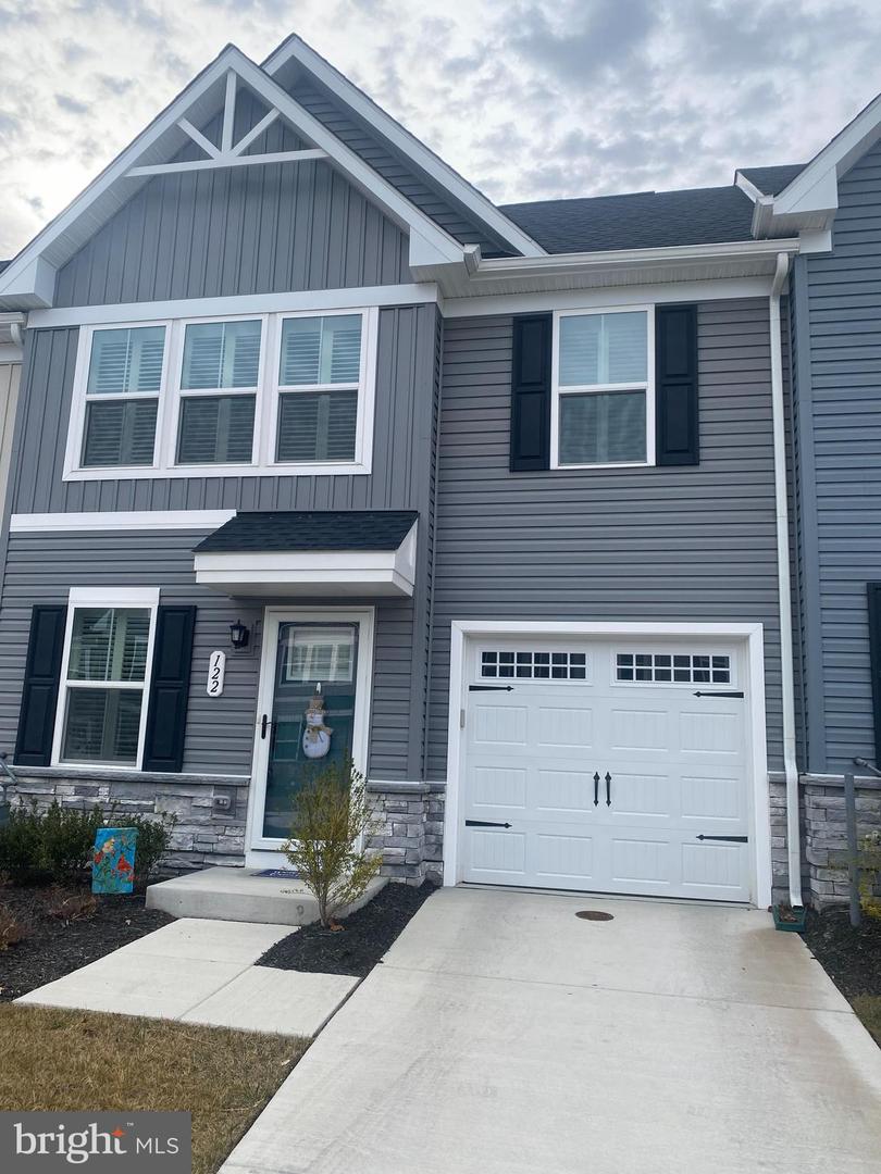 122 HARDY WAY, WINCHESTER, Virginia 22602, 3 Bedrooms Bedrooms, ,2 BathroomsBathrooms,Residential,For sale,122 HARDY WAY,VAFV2038724 MLS # VAFV2038724