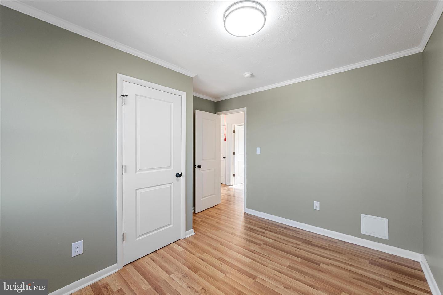 136 SCOTT ST, FRONT ROYAL, Virginia 22630, 3 Bedrooms Bedrooms, ,1 BathroomBathrooms,Residential,For sale,136 SCOTT ST,VAWR2013050 MLS # VAWR2013050