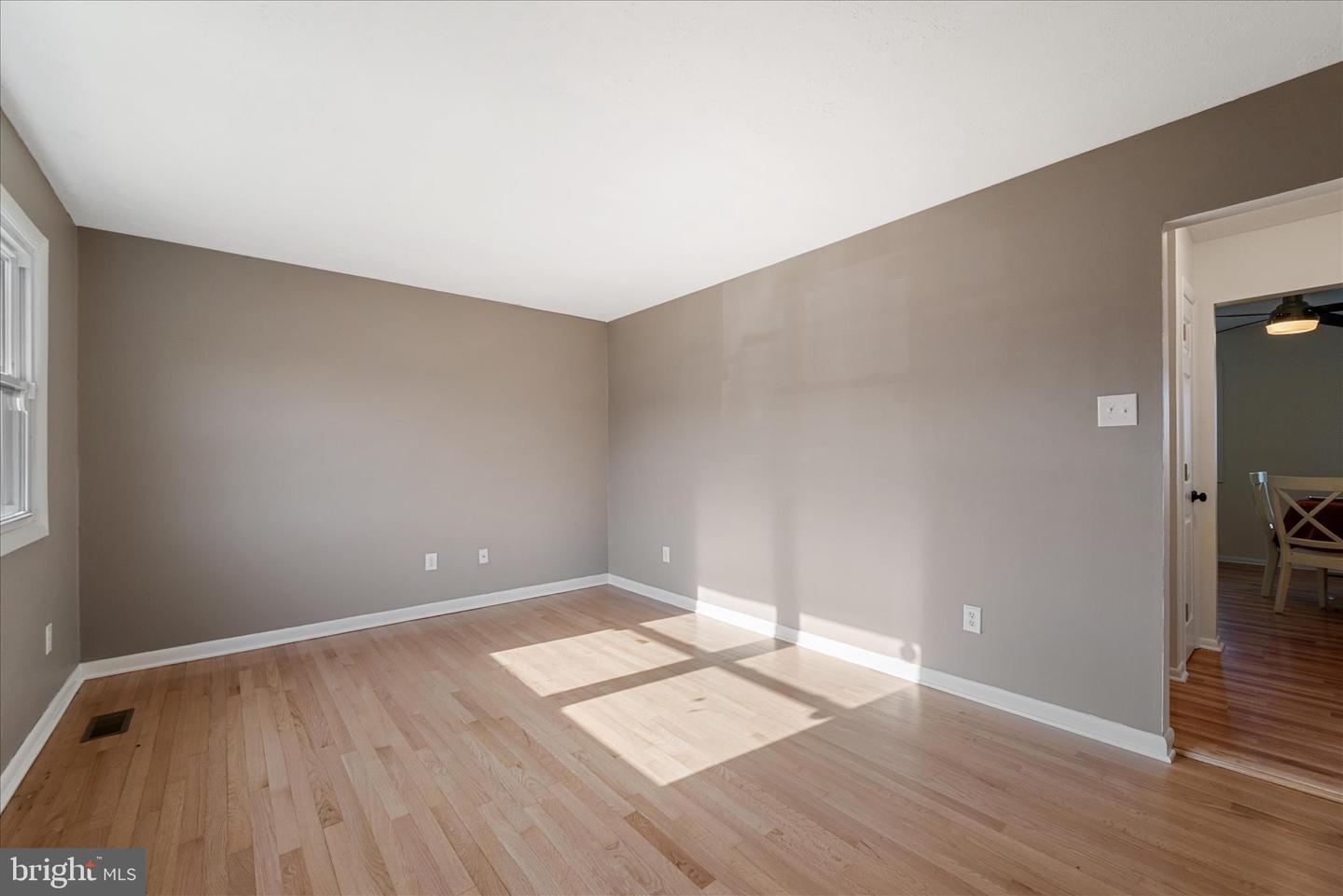 136 SCOTT ST, FRONT ROYAL, Virginia 22630, 3 Bedrooms Bedrooms, ,1 BathroomBathrooms,Residential,For sale,136 SCOTT ST,VAWR2013050 MLS # VAWR2013050