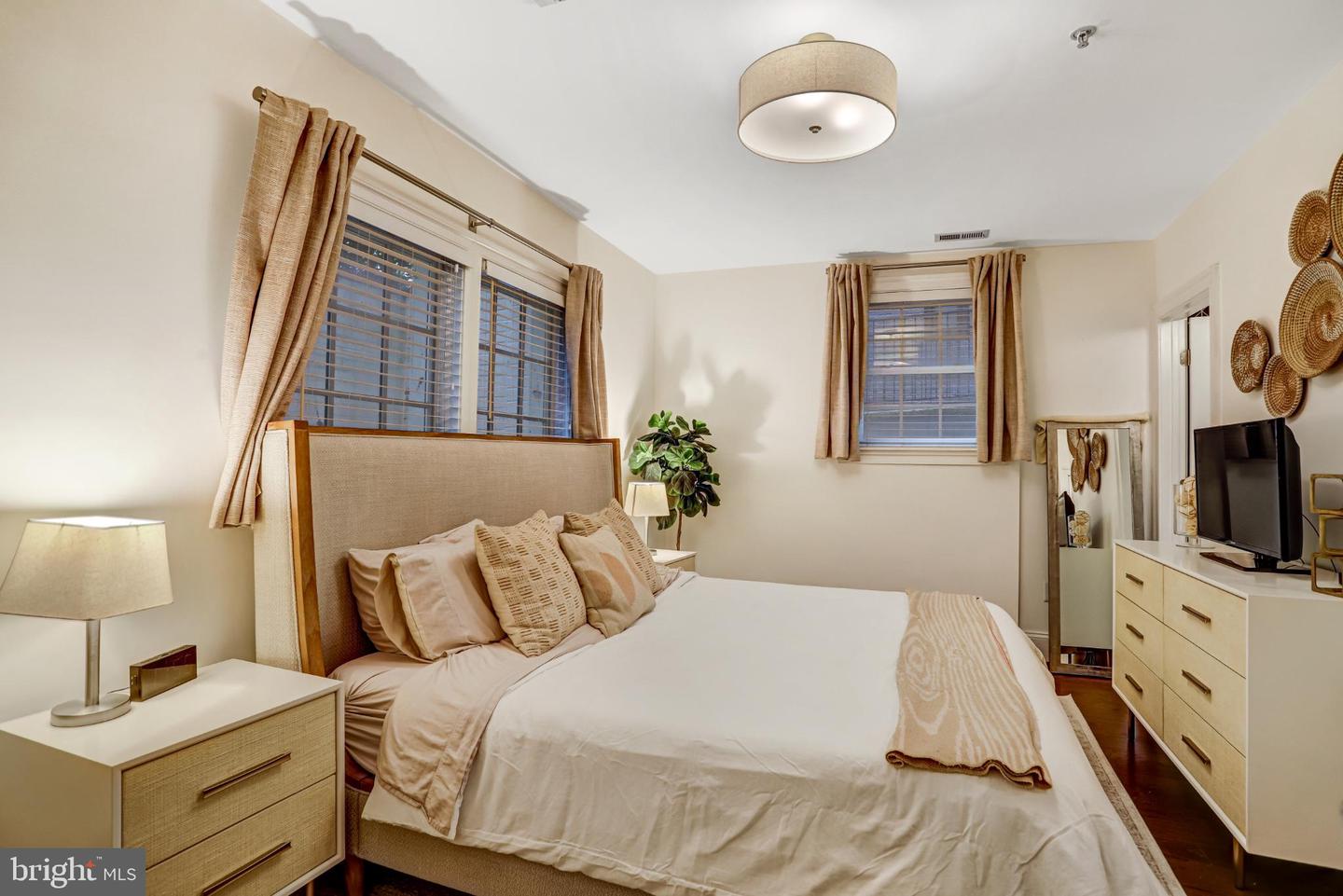 3937 DAVIS PL NW #1, WASHINGTON, District Of Columbia 20007, 2 Bedrooms Bedrooms, 4 Rooms Rooms,2 BathroomsBathrooms,Residential,For sale,3937 DAVIS PL NW #1,DCDC2239952 MLS # DCDC2239952 3937 DAVIS PL NW #1, WASHINGTON, District Of Columbia 20007, 2 Bedrooms Bedrooms, 4 Rooms Rooms,2 BathroomsBathrooms,Residential,For sale,3937 DAVIS PL NW #1,DCDC2239952 MLS # DCDC2239952