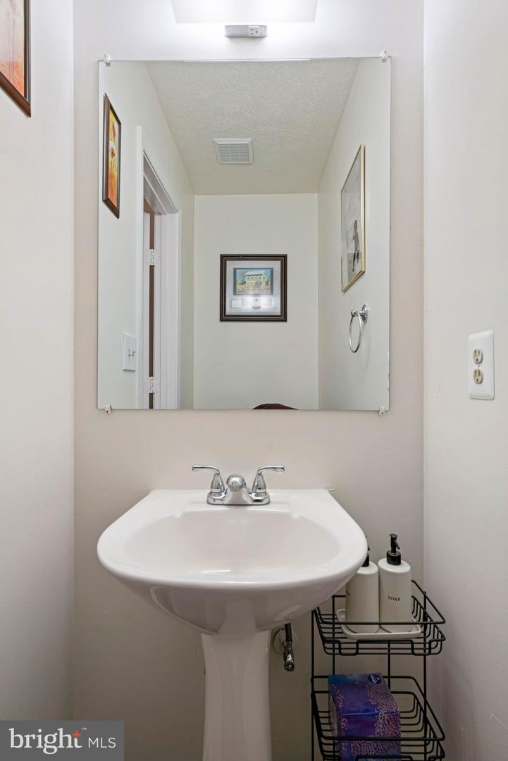 407 KINGS CREST DR, STAFFORD, Virginia 22554, 3 Bedrooms Bedrooms, ,3 BathroomsBathrooms,Residential,For sale,407 KINGS CREST DR,VAST2045034 MLS # VAST2045034