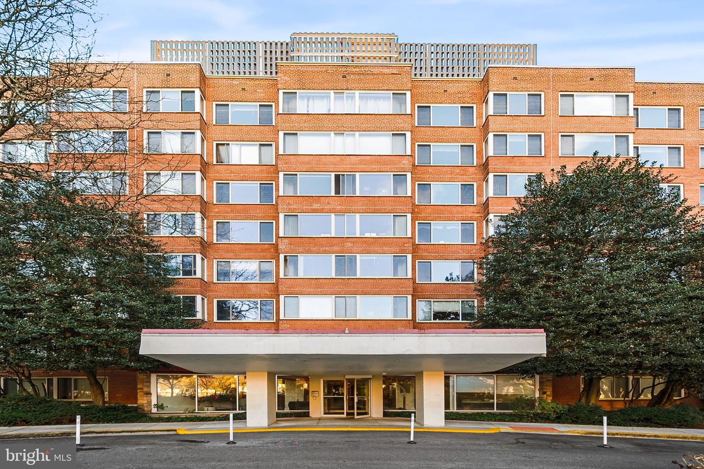 4000 TUNLAW RD NW #811, WASHINGTON, District Of Columbia 20007, 1 Bedroom Bedrooms, ,1 BathroomBathrooms,Residential,For sale,4000 TUNLAW RD NW #811,DCDC2240064 MLS # DCDC2240064 4000 TUNLAW RD NW #811, WASHINGTON, District Of Columbia 20007, 1 Bedroom Bedrooms, ,1 BathroomBathrooms,Residential,For sale,4000 TUNLAW RD NW #811,DCDC2240064 MLS # DCDC2240064