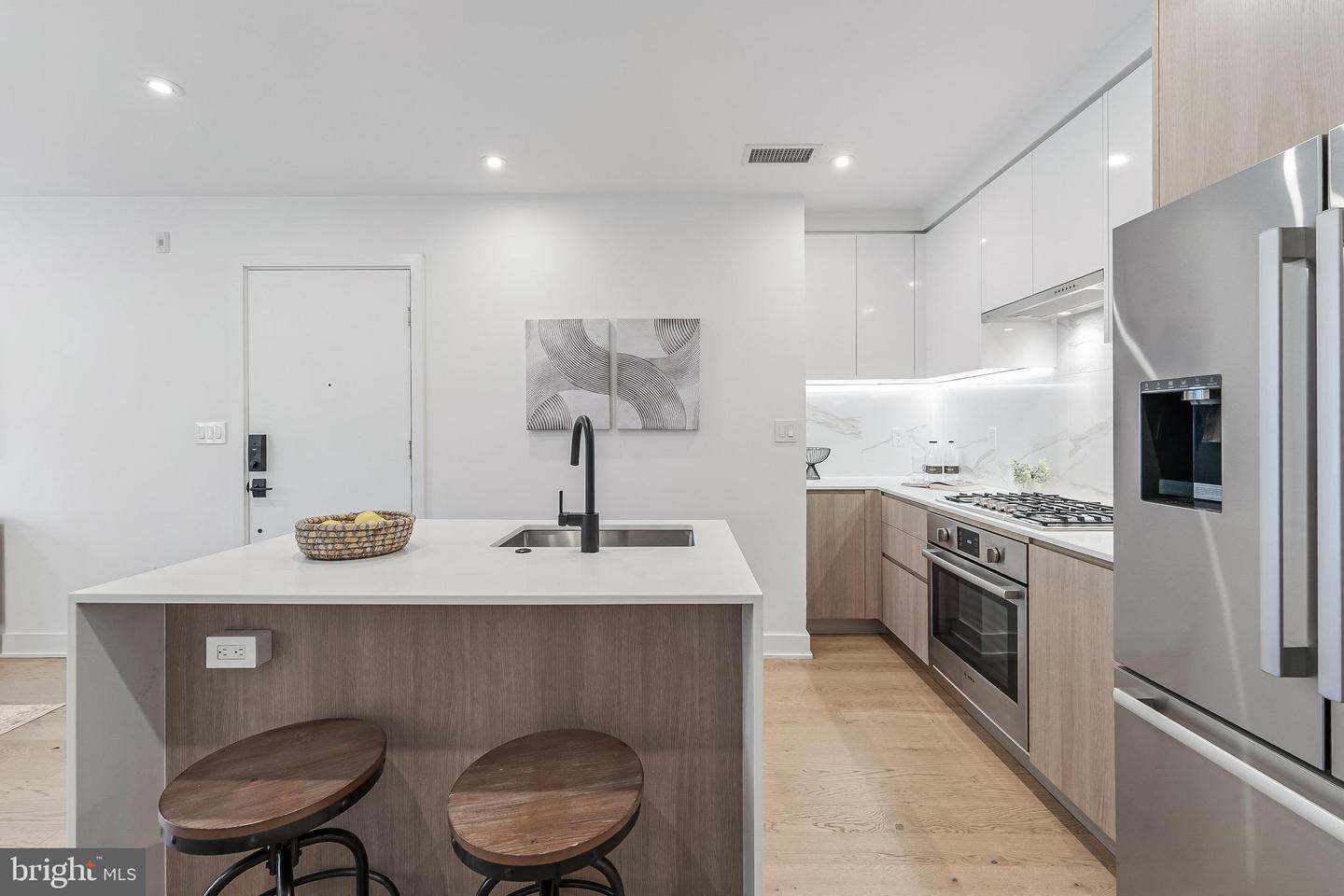 4017 DAVIS PL NW #6, WASHINGTON, District Of Columbia 20007, 2 Bedrooms Bedrooms, ,1 BathroomBathrooms,Residential,For sale,4017 DAVIS PL NW #6,DCDC2240072 MLS # DCDC2240072