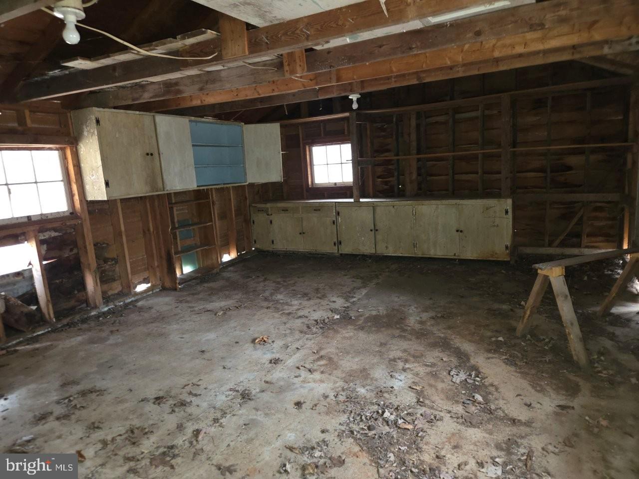 934 COMMANDER DR, ROANOKE, Virginia 24019, 6 Bedrooms Bedrooms, 30 Rooms Rooms,7 BathroomsBathrooms,Residential,For sale,934 COMMANDER DR,VARK2000056 MLS # VARK2000056