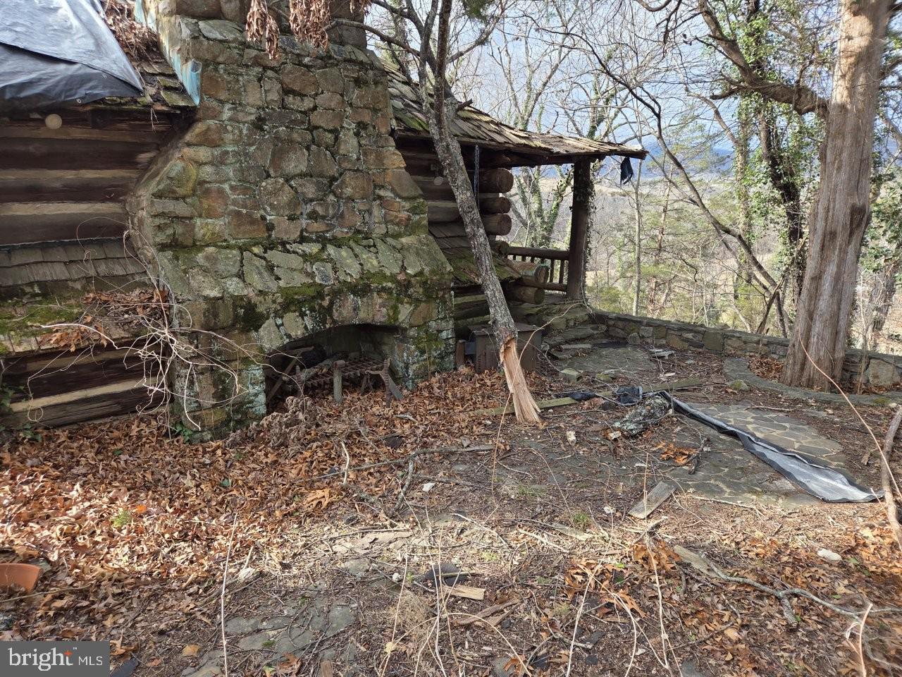 934 COMMANDER DR, ROANOKE, Virginia 24019, 6 Bedrooms Bedrooms, 30 Rooms Rooms,7 BathroomsBathrooms,Residential,For sale,934 COMMANDER DR,VARK2000056 MLS # VARK2000056