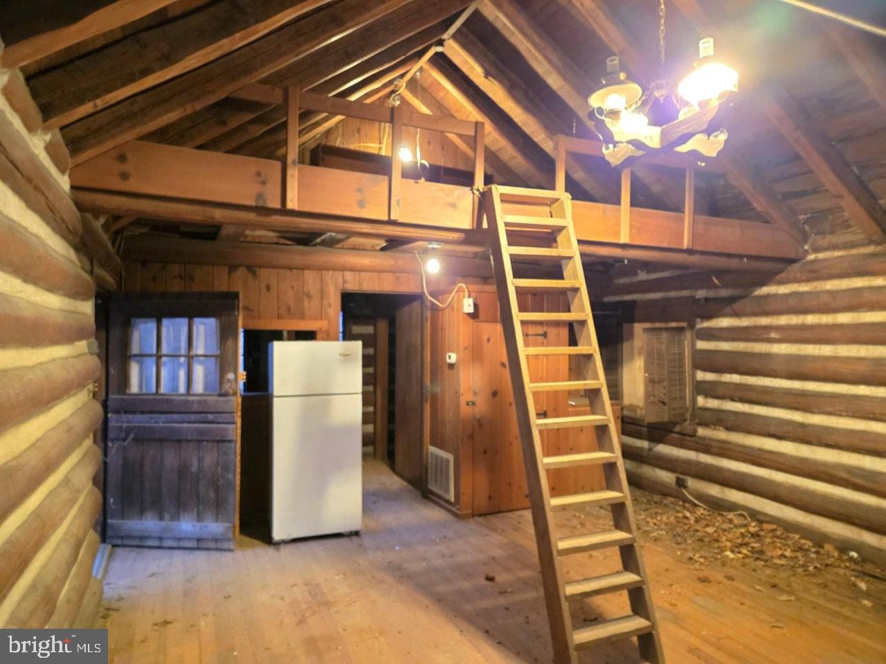 934 COMMANDER DR, ROANOKE, Virginia 24019, 6 Bedrooms Bedrooms, 30 Rooms Rooms,7 BathroomsBathrooms,Residential,For sale,934 COMMANDER DR,VARK2000056 MLS # VARK2000056