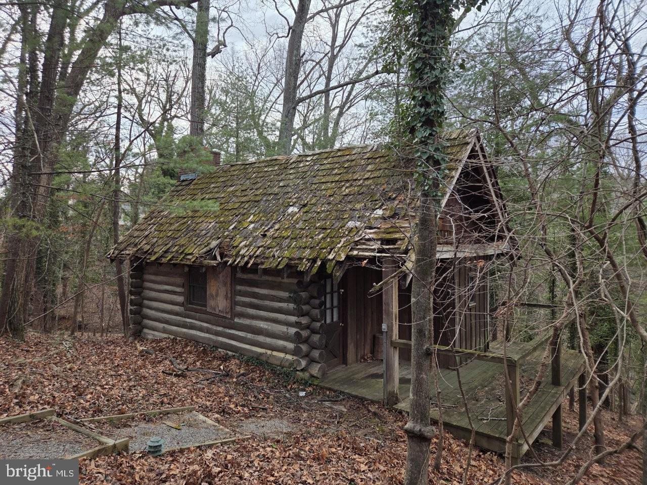 934 COMMANDER DR, ROANOKE, Virginia 24019, 6 Bedrooms Bedrooms, 30 Rooms Rooms,7 BathroomsBathrooms,Residential,For sale,934 COMMANDER DR,VARK2000056 MLS # VARK2000056