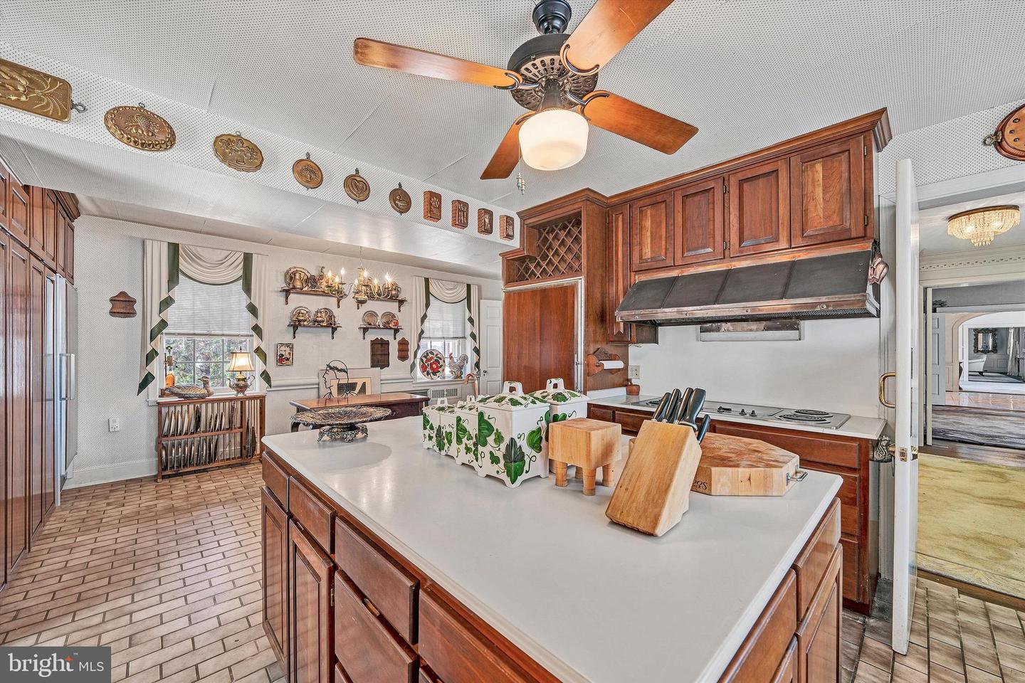 934 COMMANDER DR, ROANOKE, Virginia 24019, 6 Bedrooms Bedrooms, 30 Rooms Rooms,7 BathroomsBathrooms,Residential,For sale,934 COMMANDER DR,VARK2000056 MLS # VARK2000056 934 COMMANDER DR, ROANOKE, Virginia 24019, 6 Bedrooms Bedrooms, 30 Rooms Rooms,7 BathroomsBathrooms,Residential,For sale,934 COMMANDER DR,VARK2000056 MLS # VARK2000056