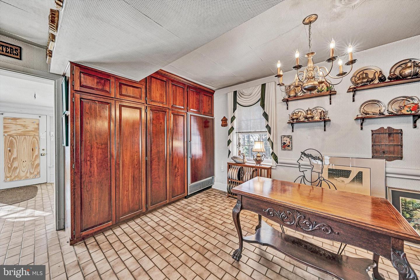 934 COMMANDER DR, ROANOKE, Virginia 24019, 6 Bedrooms Bedrooms, 30 Rooms Rooms,7 BathroomsBathrooms,Residential,For sale,934 COMMANDER DR,VARK2000056 MLS # VARK2000056 934 COMMANDER DR, ROANOKE, Virginia 24019, 6 Bedrooms Bedrooms, 30 Rooms Rooms,7 BathroomsBathrooms,Residential,For sale,934 COMMANDER DR,VARK2000056 MLS # VARK2000056