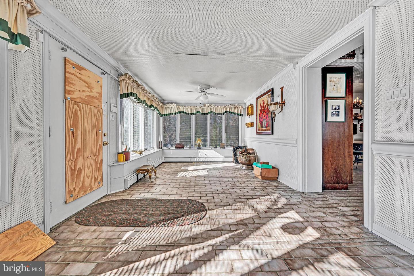 934 COMMANDER DR, ROANOKE, Virginia 24019, 6 Bedrooms Bedrooms, 30 Rooms Rooms,7 BathroomsBathrooms,Residential,For sale,934 COMMANDER DR,VARK2000056 MLS # VARK2000056 934 COMMANDER DR, ROANOKE, Virginia 24019, 6 Bedrooms Bedrooms, 30 Rooms Rooms,7 BathroomsBathrooms,Residential,For sale,934 COMMANDER DR,VARK2000056 MLS # VARK2000056