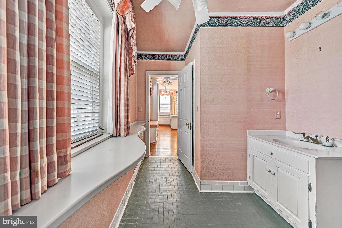 934 COMMANDER DR, ROANOKE, Virginia 24019, 6 Bedrooms Bedrooms, 30 Rooms Rooms,7 BathroomsBathrooms,Residential,For sale,934 COMMANDER DR,VARK2000056 MLS # VARK2000056 934 COMMANDER DR, ROANOKE, Virginia 24019, 6 Bedrooms Bedrooms, 30 Rooms Rooms,7 BathroomsBathrooms,Residential,For sale,934 COMMANDER DR,VARK2000056 MLS # VARK2000056