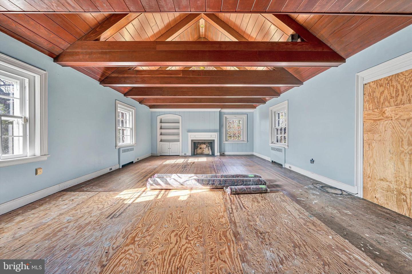 934 COMMANDER DR, ROANOKE, Virginia 24019, 6 Bedrooms Bedrooms, 30 Rooms Rooms,7 BathroomsBathrooms,Residential,For sale,934 COMMANDER DR,VARK2000056 MLS # VARK2000056 934 COMMANDER DR, ROANOKE, Virginia 24019, 6 Bedrooms Bedrooms, 30 Rooms Rooms,7 BathroomsBathrooms,Residential,For sale,934 COMMANDER DR,VARK2000056 MLS # VARK2000056