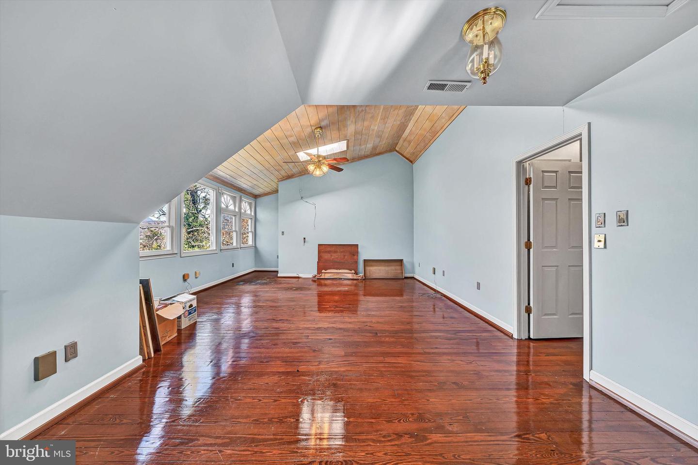 934 COMMANDER DR, ROANOKE, Virginia 24019, 6 Bedrooms Bedrooms, 30 Rooms Rooms,7 BathroomsBathrooms,Residential,For sale,934 COMMANDER DR,VARK2000056 MLS # VARK2000056 934 COMMANDER DR, ROANOKE, Virginia 24019, 6 Bedrooms Bedrooms, 30 Rooms Rooms,7 BathroomsBathrooms,Residential,For sale,934 COMMANDER DR,VARK2000056 MLS # VARK2000056