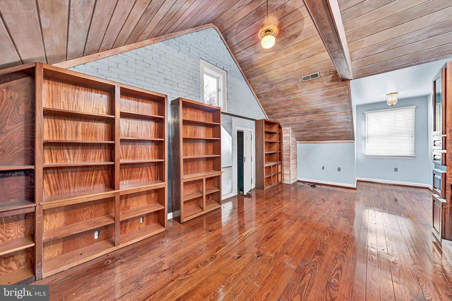 934 COMMANDER DR, ROANOKE, Virginia 24019, 6 Bedrooms Bedrooms, 30 Rooms Rooms,7 BathroomsBathrooms,Residential,For sale,934 COMMANDER DR,VARK2000056 MLS # VARK2000056 934 COMMANDER DR, ROANOKE, Virginia 24019, 6 Bedrooms Bedrooms, 30 Rooms Rooms,7 BathroomsBathrooms,Residential,For sale,934 COMMANDER DR,VARK2000056 MLS # VARK2000056