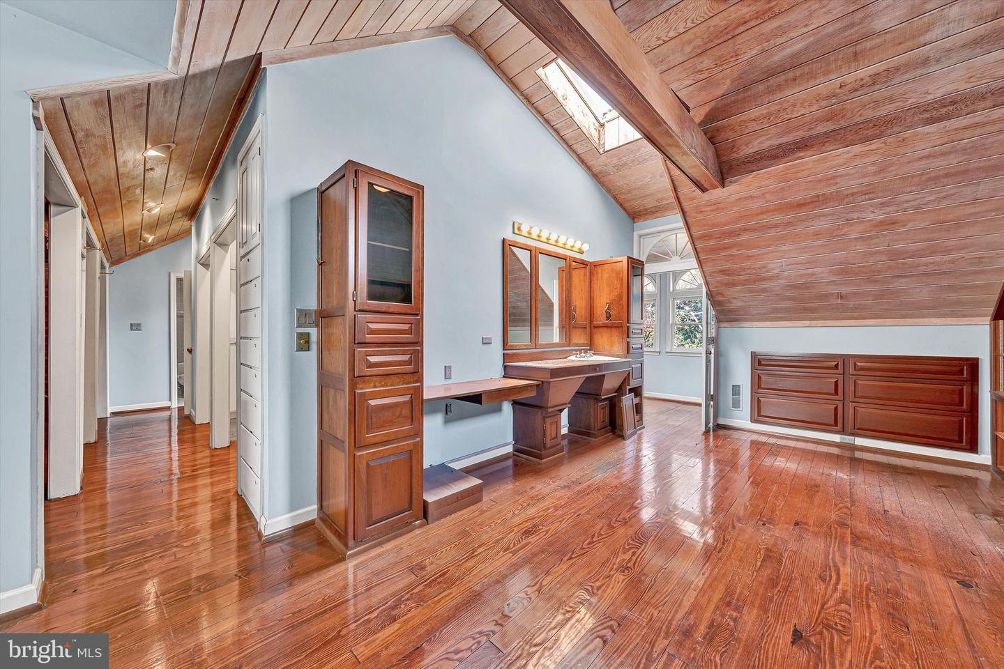 934 COMMANDER DR, ROANOKE, Virginia 24019, 6 Bedrooms Bedrooms, 30 Rooms Rooms,7 BathroomsBathrooms,Residential,For sale,934 COMMANDER DR,VARK2000056 MLS # VARK2000056 934 COMMANDER DR, ROANOKE, Virginia 24019, 6 Bedrooms Bedrooms, 30 Rooms Rooms,7 BathroomsBathrooms,Residential,For sale,934 COMMANDER DR,VARK2000056 MLS # VARK2000056