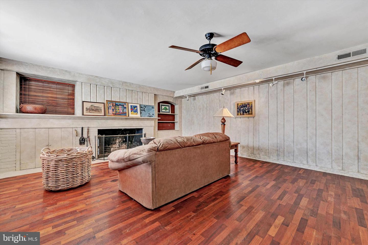 934 COMMANDER DR, ROANOKE, Virginia 24019, 6 Bedrooms Bedrooms, 30 Rooms Rooms,7 BathroomsBathrooms,Residential,For sale,934 COMMANDER DR,VARK2000056 MLS # VARK2000056 934 COMMANDER DR, ROANOKE, Virginia 24019, 6 Bedrooms Bedrooms, 30 Rooms Rooms,7 BathroomsBathrooms,Residential,For sale,934 COMMANDER DR,VARK2000056 MLS # VARK2000056