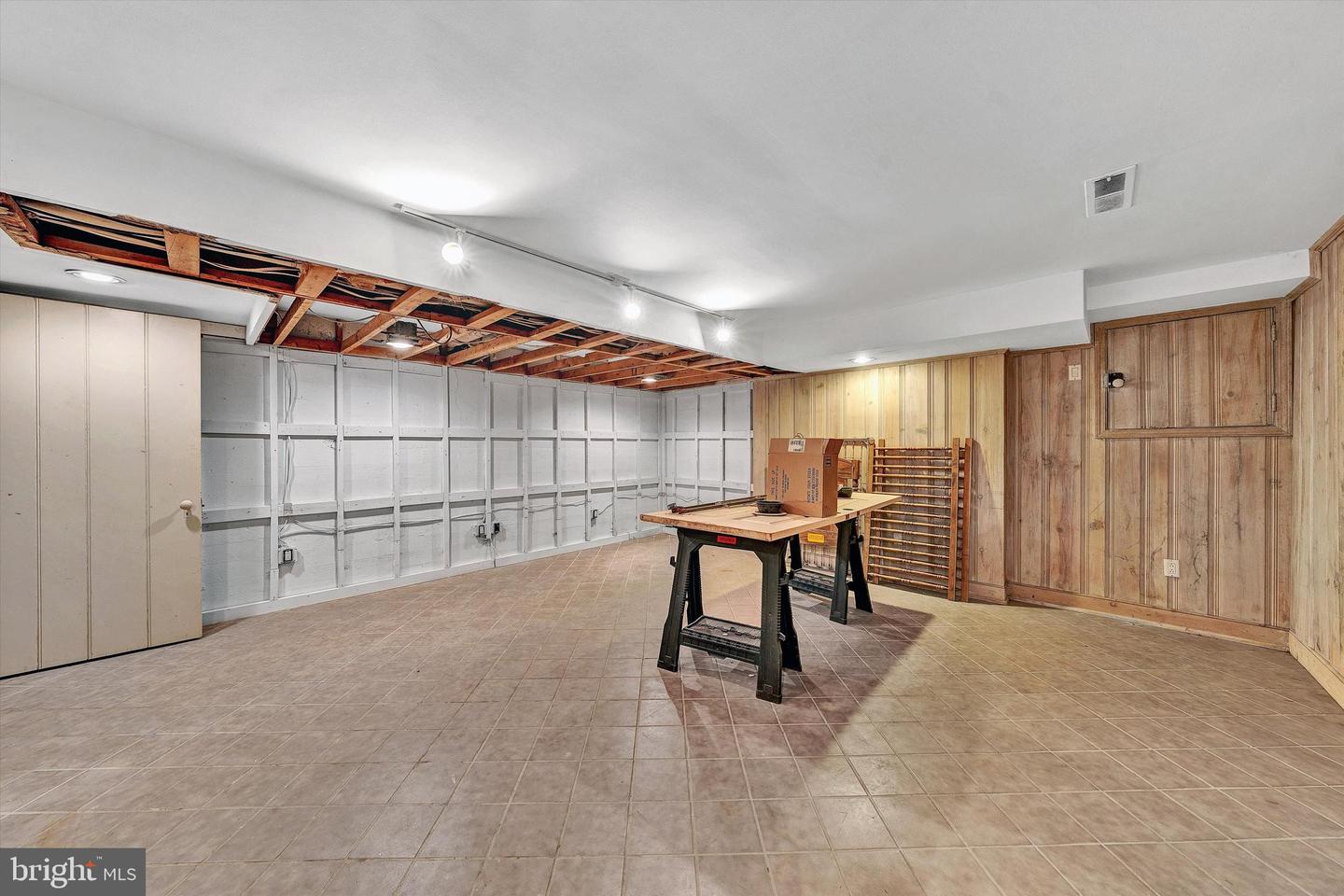 934 COMMANDER DR, ROANOKE, Virginia 24019, 6 Bedrooms Bedrooms, 30 Rooms Rooms,7 BathroomsBathrooms,Residential,For sale,934 COMMANDER DR,VARK2000056 MLS # VARK2000056 934 COMMANDER DR, ROANOKE, Virginia 24019, 6 Bedrooms Bedrooms, 30 Rooms Rooms,7 BathroomsBathrooms,Residential,For sale,934 COMMANDER DR,VARK2000056 MLS # VARK2000056