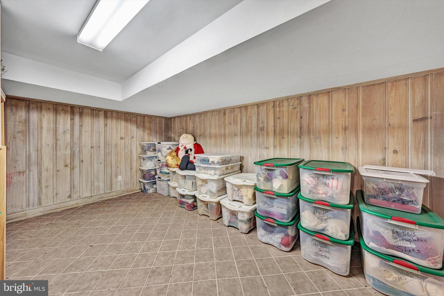 934 COMMANDER DR, ROANOKE, Virginia 24019, 6 Bedrooms Bedrooms, 30 Rooms Rooms,7 BathroomsBathrooms,Residential,For sale,934 COMMANDER DR,VARK2000056 MLS # VARK2000056 934 COMMANDER DR, ROANOKE, Virginia 24019, 6 Bedrooms Bedrooms, 30 Rooms Rooms,7 BathroomsBathrooms,Residential,For sale,934 COMMANDER DR,VARK2000056 MLS # VARK2000056