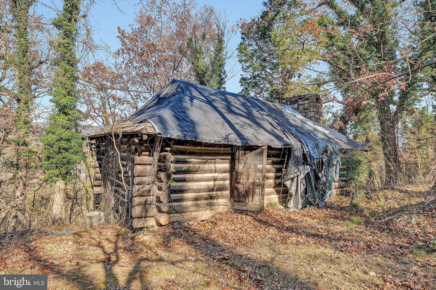 934 COMMANDER DR, ROANOKE, Virginia 24019, 6 Bedrooms Bedrooms, 30 Rooms Rooms,7 BathroomsBathrooms,Residential,For sale,934 COMMANDER DR,VARK2000056 MLS # VARK2000056 934 COMMANDER DR, ROANOKE, Virginia 24019, 6 Bedrooms Bedrooms, 30 Rooms Rooms,7 BathroomsBathrooms,Residential,For sale,934 COMMANDER DR,VARK2000056 MLS # VARK2000056