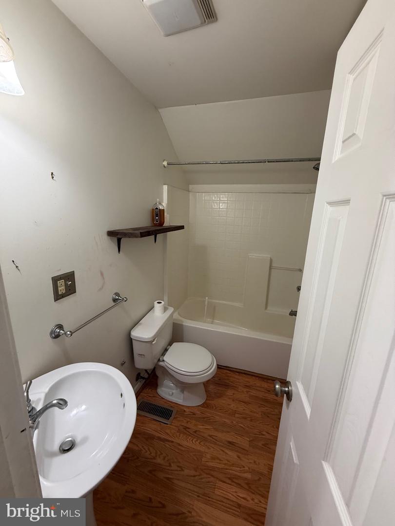 521 NORTHERN SPY DR, LINDEN, Virginia 22642, 4 Bedrooms Bedrooms, ,3 BathroomsBathrooms,Residential,For sale,521 NORTHERN SPY DR,VAWR2013058 MLS # VAWR2013058