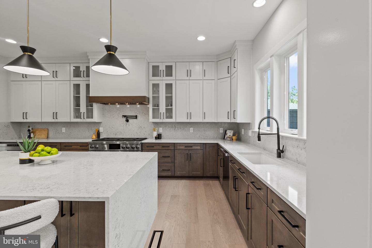 6511 IVY HILL DR, MCLEAN, Virginia 22101, 7 Bedrooms Bedrooms, 14 Rooms Rooms,6 BathroomsBathrooms,Residential,For sale,6511 IVY HILL DR,VAFX2284498 MLS # VAFX2284498 6511 IVY HILL DR, MCLEAN, Virginia 22101, 7 Bedrooms Bedrooms, 14 Rooms Rooms,6 BathroomsBathrooms,Residential,For sale,6511 IVY HILL DR,VAFX2284498 MLS # VAFX2284498