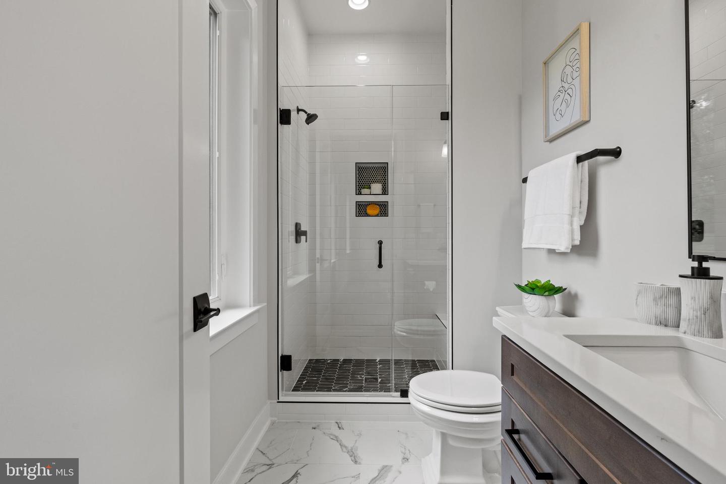 6511 IVY HILL DR, MCLEAN, Virginia 22101, 7 Bedrooms Bedrooms, 14 Rooms Rooms,6 BathroomsBathrooms,Residential,For sale,6511 IVY HILL DR,VAFX2284498 MLS # VAFX2284498 6511 IVY HILL DR, MCLEAN, Virginia 22101, 7 Bedrooms Bedrooms, 14 Rooms Rooms,6 BathroomsBathrooms,Residential,For sale,6511 IVY HILL DR,VAFX2284498 MLS # VAFX2284498