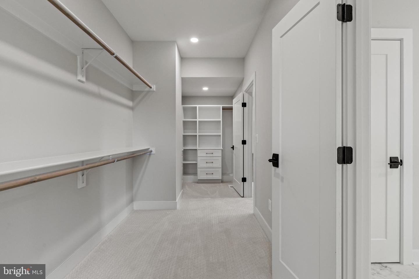 6511 IVY HILL DR, MCLEAN, Virginia 22101, 7 Bedrooms Bedrooms, 14 Rooms Rooms,6 BathroomsBathrooms,Residential,For sale,6511 IVY HILL DR,VAFX2284498 MLS # VAFX2284498 6511 IVY HILL DR, MCLEAN, Virginia 22101, 7 Bedrooms Bedrooms, 14 Rooms Rooms,6 BathroomsBathrooms,Residential,For sale,6511 IVY HILL DR,VAFX2284498 MLS # VAFX2284498