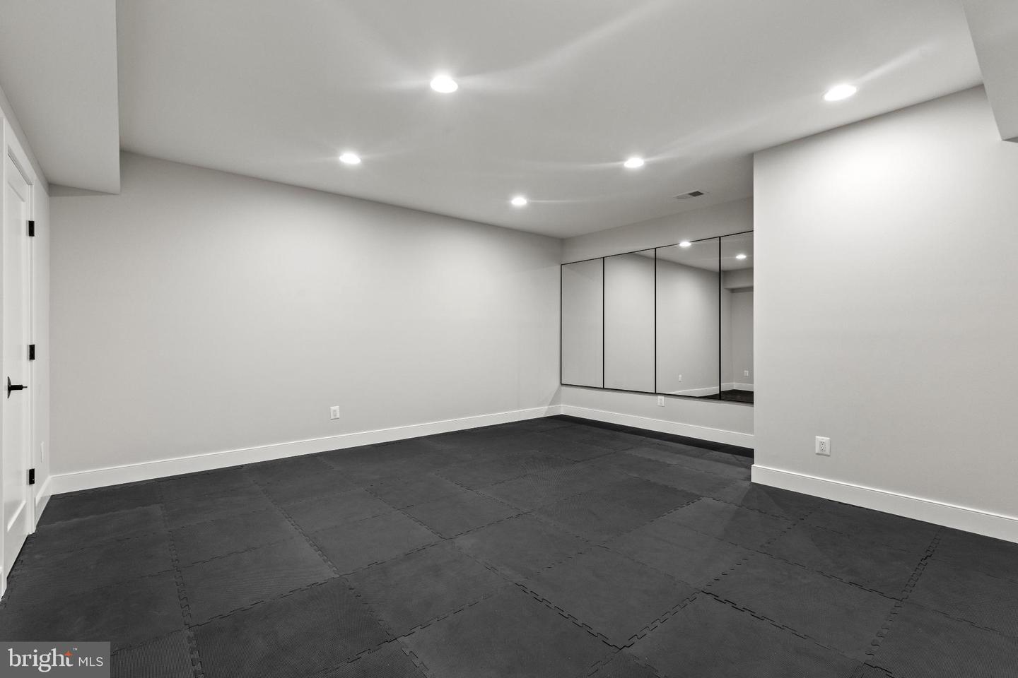 6511 IVY HILL DR, MCLEAN, Virginia 22101, 7 Bedrooms Bedrooms, 14 Rooms Rooms,6 BathroomsBathrooms,Residential,For sale,6511 IVY HILL DR,VAFX2284498 MLS # VAFX2284498 6511 IVY HILL DR, MCLEAN, Virginia 22101, 7 Bedrooms Bedrooms, 14 Rooms Rooms,6 BathroomsBathrooms,Residential,For sale,6511 IVY HILL DR,VAFX2284498 MLS # VAFX2284498