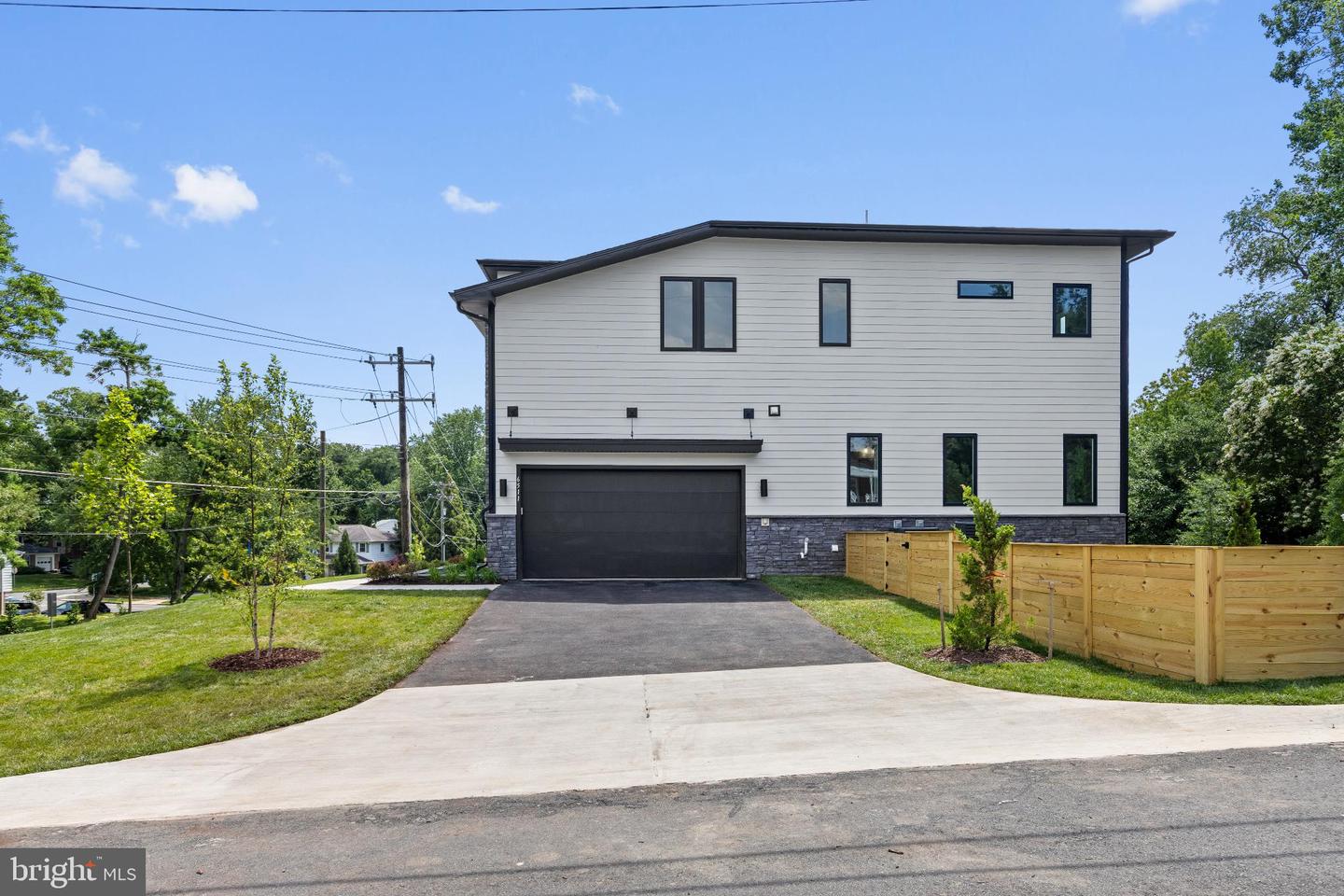 6511 IVY HILL DR, MCLEAN, Virginia 22101, 7 Bedrooms Bedrooms, 14 Rooms Rooms,6 BathroomsBathrooms,Residential,For sale,6511 IVY HILL DR,VAFX2284498 MLS # VAFX2284498 6511 IVY HILL DR, MCLEAN, Virginia 22101, 7 Bedrooms Bedrooms, 14 Rooms Rooms,6 BathroomsBathrooms,Residential,For sale,6511 IVY HILL DR,VAFX2284498 MLS # VAFX2284498