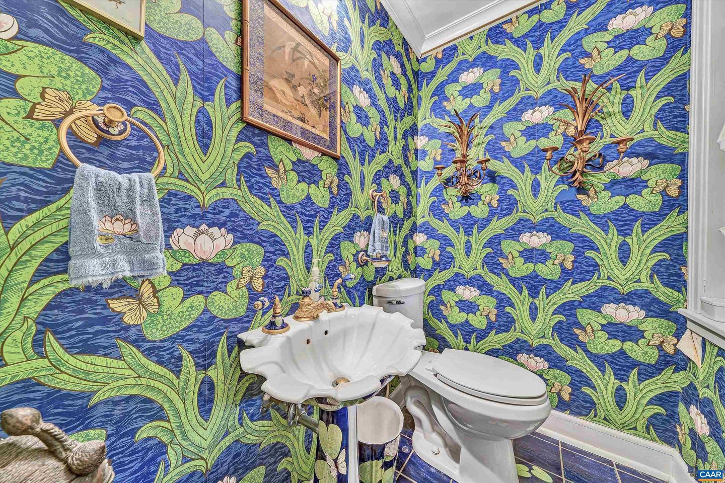 934 COMMANDER DR, ROANOKE, Virginia 24019, 6 Bedrooms Bedrooms, ,7 BathroomsBathrooms,Residential,For sale,934 COMMANDER DR,672230 MLS # 672230