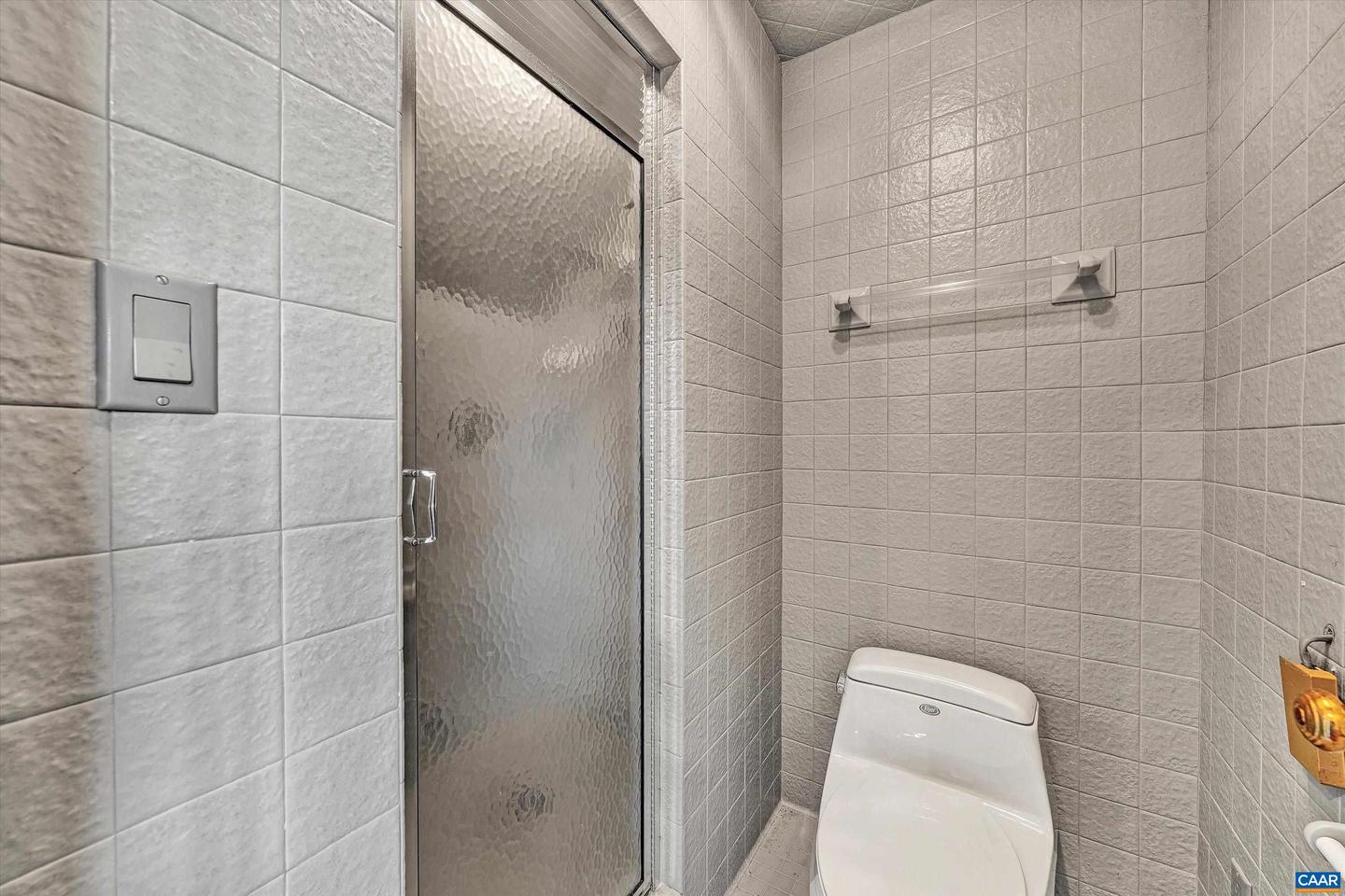 934 COMMANDER DR, ROANOKE, Virginia 24019, 6 Bedrooms Bedrooms, ,7 BathroomsBathrooms,Residential,For sale,934 COMMANDER DR,672230 MLS # 672230