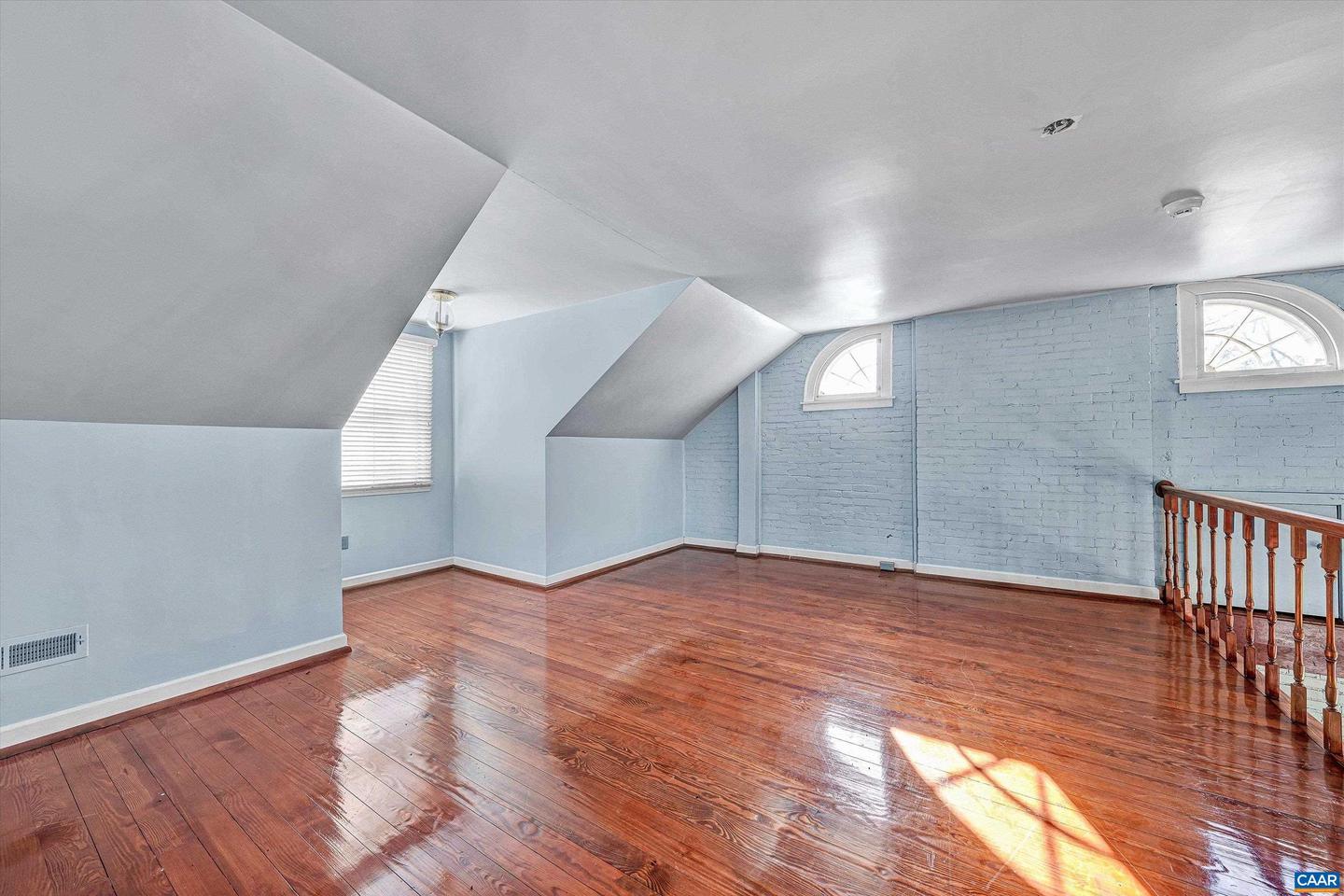 934 COMMANDER DR, ROANOKE, Virginia 24019, 6 Bedrooms Bedrooms, ,7 BathroomsBathrooms,Residential,For sale,934 COMMANDER DR,672230 MLS # 672230