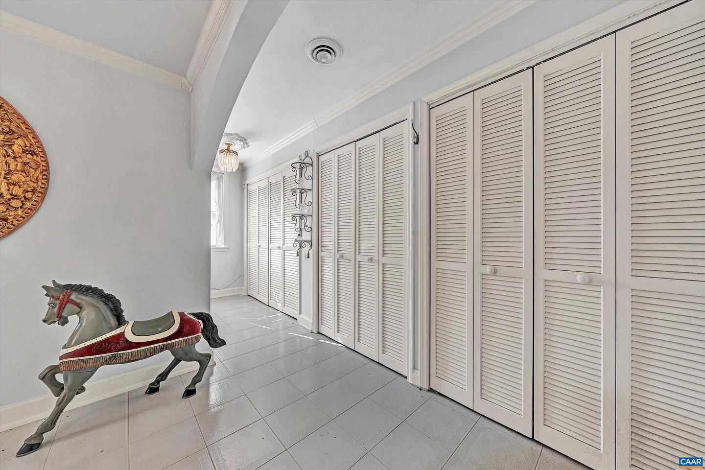 934 COMMANDER DR, ROANOKE, Virginia 24019, 6 Bedrooms Bedrooms, ,7 BathroomsBathrooms,Residential,For sale,934 COMMANDER DR,672230 MLS # 672230