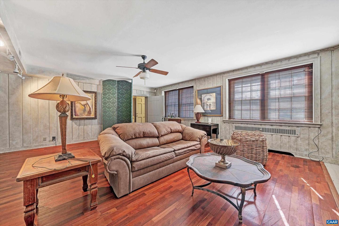 934 COMMANDER DR, ROANOKE, Virginia 24019, 6 Bedrooms Bedrooms, ,7 BathroomsBathrooms,Residential,For sale,934 COMMANDER DR,672230 MLS # 672230