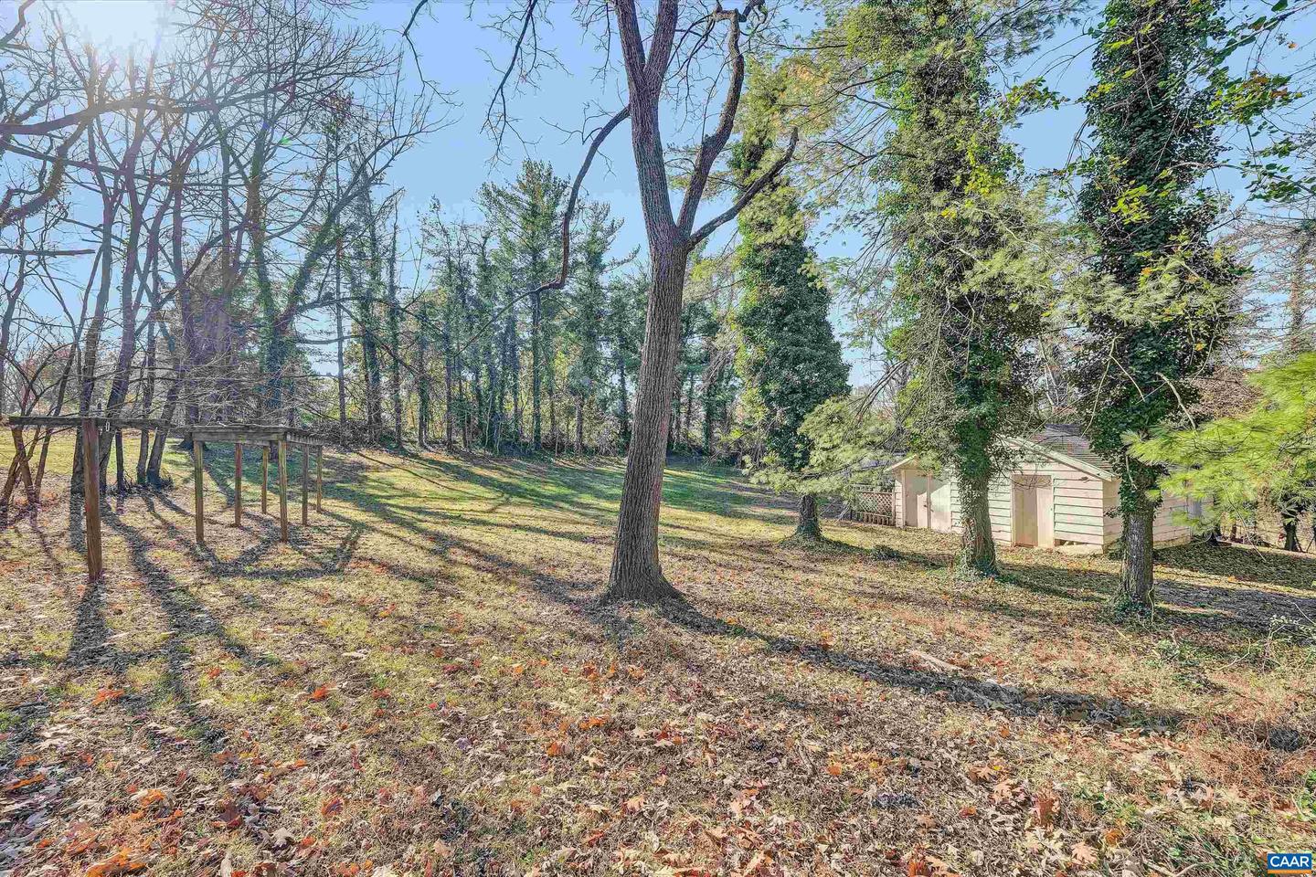 934 COMMANDER DR, ROANOKE, Virginia 24019, 6 Bedrooms Bedrooms, ,7 BathroomsBathrooms,Residential,For sale,934 COMMANDER DR,672230 MLS # 672230