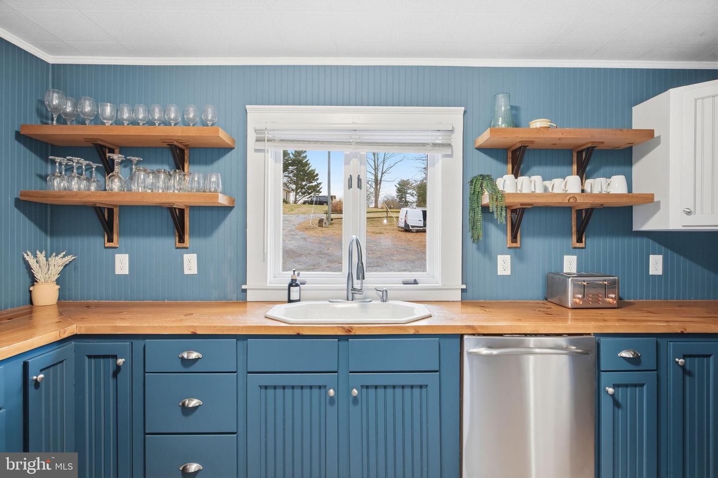 3635 RIVERBEND DR, ELKTON, Virginia 22827, 5 Bedrooms Bedrooms, 8 Rooms Rooms,3 BathroomsBathrooms,Residential,For sale,3635 RIVERBEND DR,VARO2002786 MLS # VARO2002786 3635 RIVERBEND DR, ELKTON, Virginia 22827, 5 Bedrooms Bedrooms, 8 Rooms Rooms,3 BathroomsBathrooms,Residential,For sale,3635 RIVERBEND DR,VARO2002786 MLS # VARO2002786