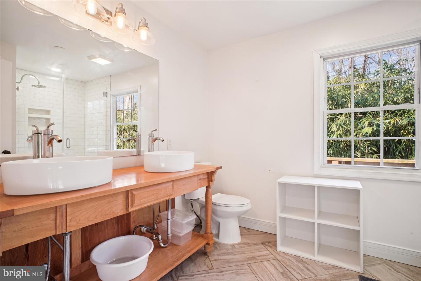 8112 ACCOTINK DR, ANNANDALE, Virginia 22003, 3 Bedrooms Bedrooms, ,2 BathroomsBathrooms,Residential,For sale,8112 ACCOTINK DR,VAFX2284528 MLS # VAFX2284528