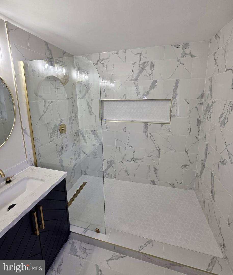 4405 LAUREL RD, ALEXANDRIA, Virginia 22309, 4 Bedrooms Bedrooms, ,3 BathroomsBathrooms,Residential,For sale,4405 LAUREL RD,VAFX2284544 MLS # VAFX2284544